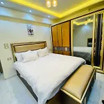 Luxury 3 Bedroom Apartment With A Great Seaview